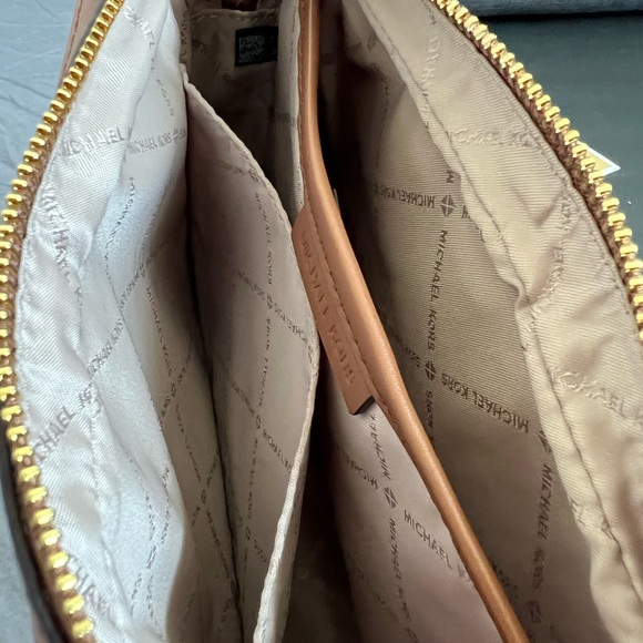 NWT MICHAEL KORS JET SET CHARM LG EW CROSSBODY SHOULDER BAG - Picture 9 of 9